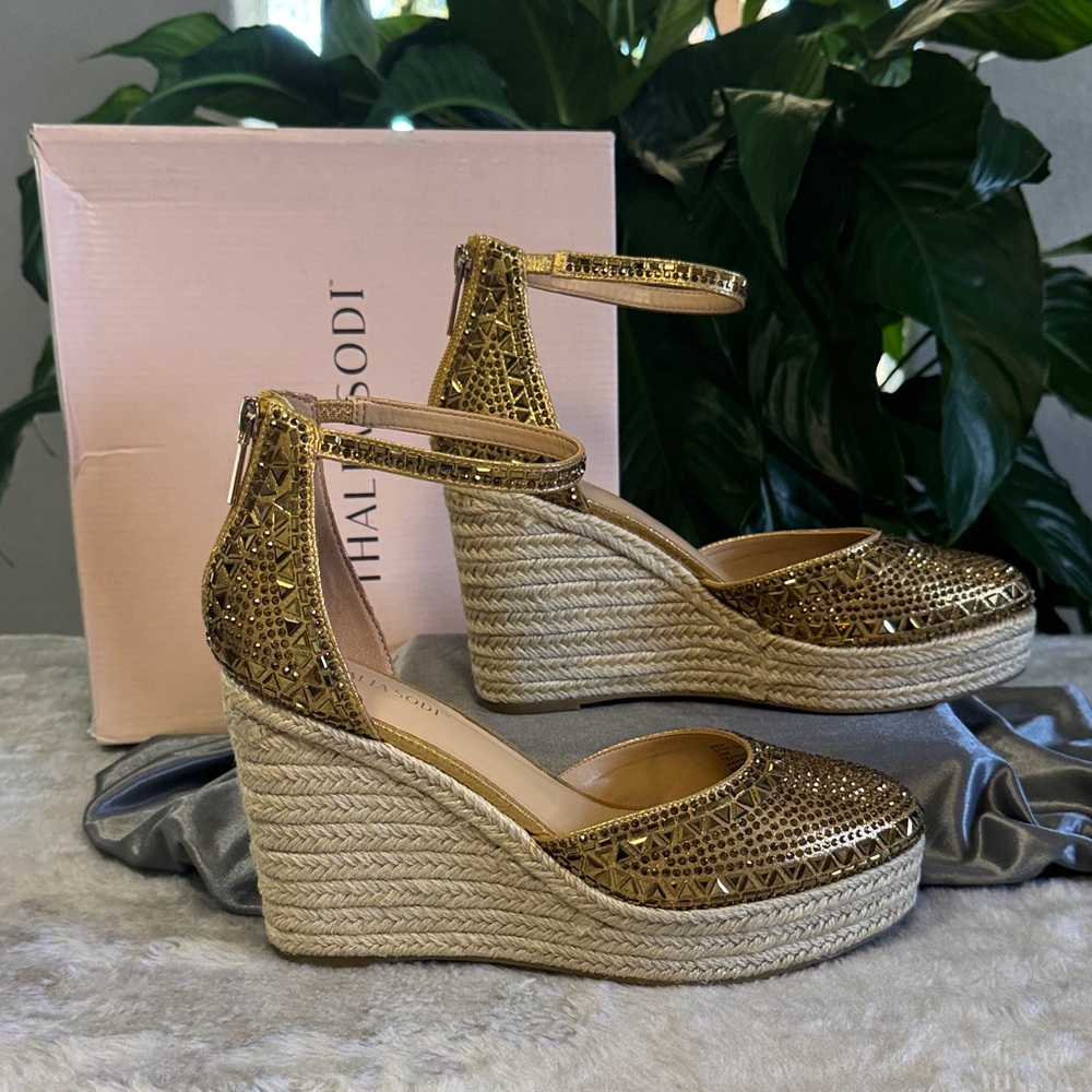 Thalia Sodi Mika Metallic Gold Espadrille Wedge Shoe Size 10M